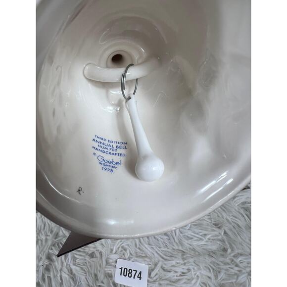 Vintage Goebel M.I. Hummel 1980 Third Edition Annual Bell HUM 702 W Germany Box - Picture 3 of 7